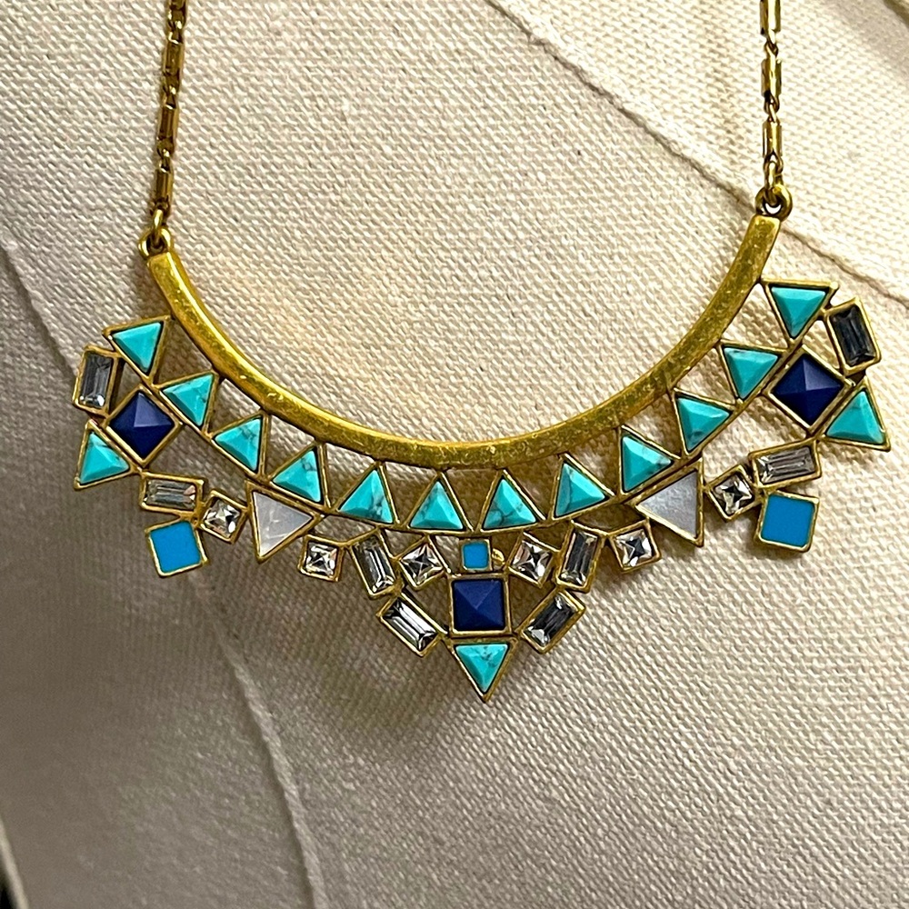 STELLA & DOT Brushed Brass Convertible cut stone Statement Necklace - Picture 4 of 6